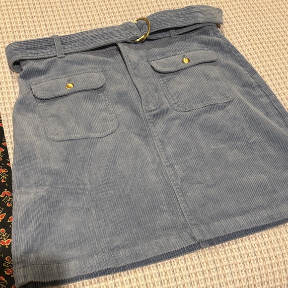 New!! Loft patch pocket corduroy skirt 4 - Picture 2 of 7
